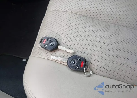 2011 Subaru Outback 2.5I Limited из США, поврежденный, VIN 4S4BRBKC0B3344152